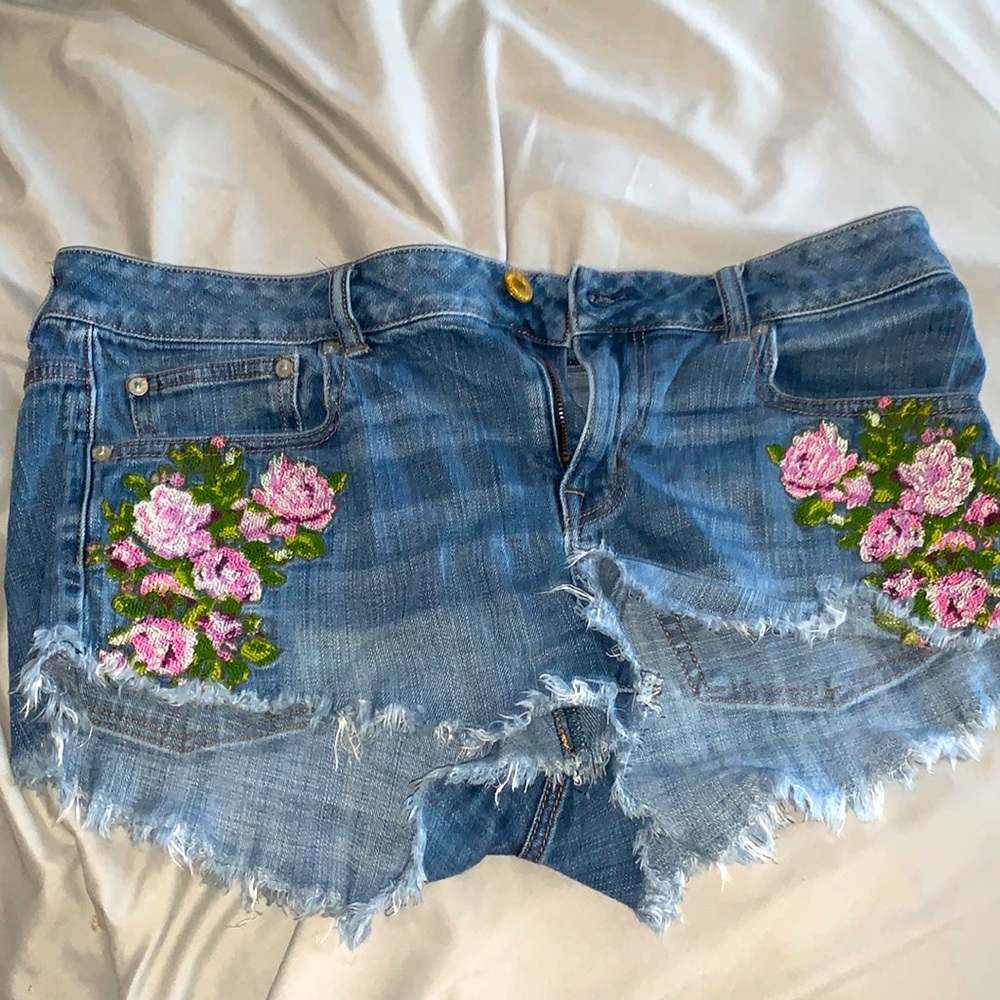 flowery summer jean shorts